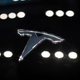Image de l'article intitulé Une Tesla Model 3 avec pilote automatique activé s'écrase sur deux voitures garées en Floride